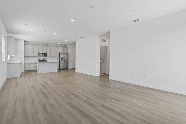 7200 Robins Cove Drive, Stockton CA: https://media.crmls.org/mediaz/f959e0b9-9a53-482f-ae1d-a24ca27a9b2f.jpg
