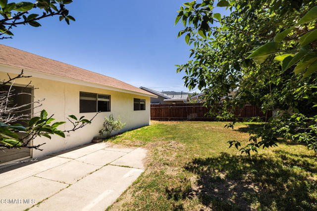 1077 Haven Avenue, Simi Valley CA: https://media.crmls.org/mediaz/f95b3110-2fe0-4876-a24b-766968213cab.jpg