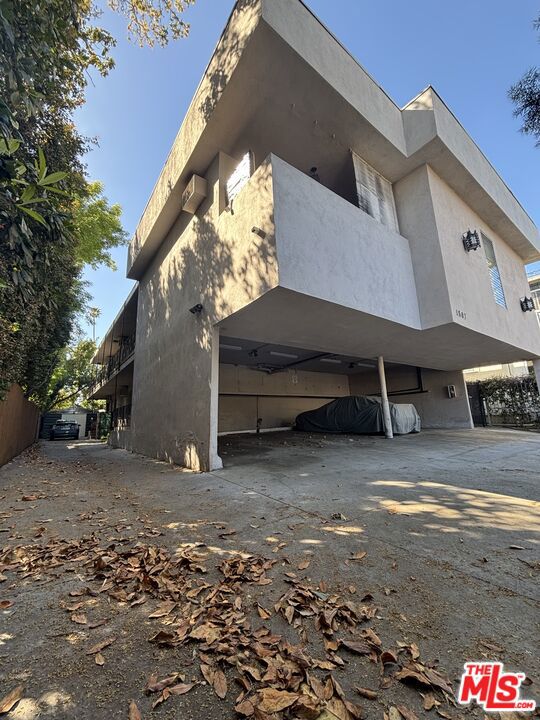 1807 Taft Avenue #1