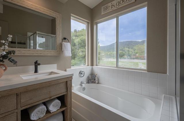 18106 Stonehaven, Salinas CA: https://media.crmls.org/mediaz/f95b6c9b-84b2-45d2-a122-5d449249ca5f.jpg