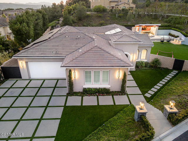 6981 Shadow Wood Drive, Moorpark CA: https://media.crmls.org/mediaz/f95d002c-1258-40f2-bc83-e57ea3c6590f.jpg