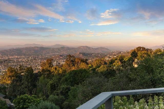 5030 Helix Ter, La Mesa CA: https://media.crmls.org/mediaz/f95d13a2-053b-44b7-bf46-1b0aebaaf978.jpg