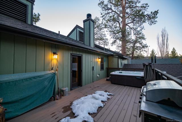 39470 Lake Dr, Big Bear CA: https://media.crmls.org/mediaz/f95dc154-f485-492e-b0f6-4974eb77449c.jpg