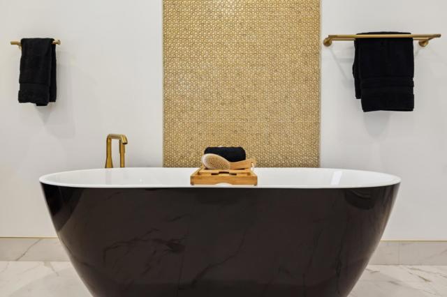 2018 Sand Hill Road, Menlo Park CA: https://media.crmls.org/mediaz/f95f1bf6-4a80-4d3a-95d9-baebe35a00a5.jpg