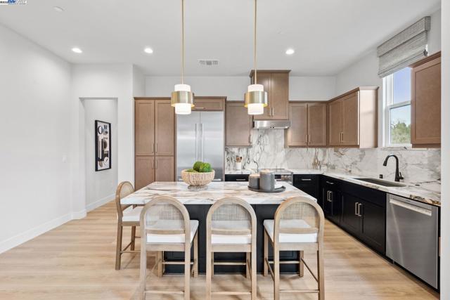 985 Harcot Court, San Jose CA: https://media.crmls.org/mediaz/f95ff53c-f4b0-49a1-8f0d-91485b2c1fc6.jpg