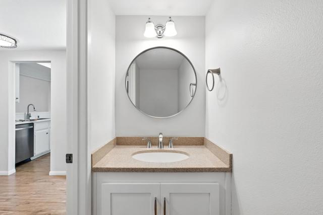 3707 Caminito Carmel, San Diego CA: https://media.crmls.org/mediaz/f9612491-fe4b-44f9-8e3e-3cf9a89c0182.jpg