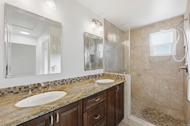 819 Daphne Court, Carlsbad CA: https://media.crmls.org/mediaz/f961c22f-70bd-4483-974c-2585e3e50f47.jpg