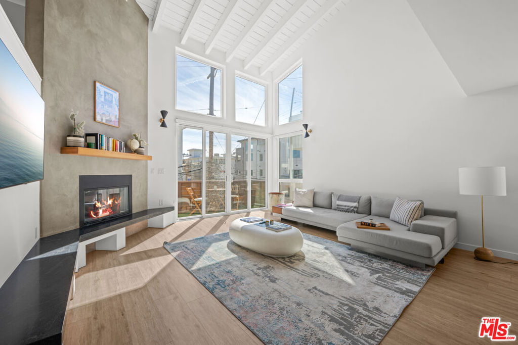 18 Privateer Street #3