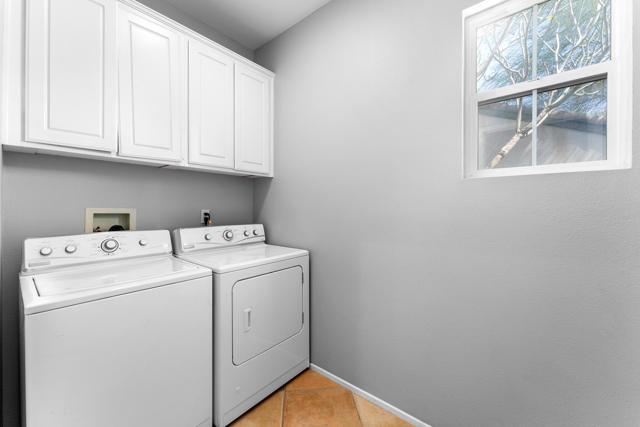 82626 Redford Way, Indio CA: https://media.crmls.org/mediaz/f9627105-f83a-4397-9a5a-0f5916117e62.jpg