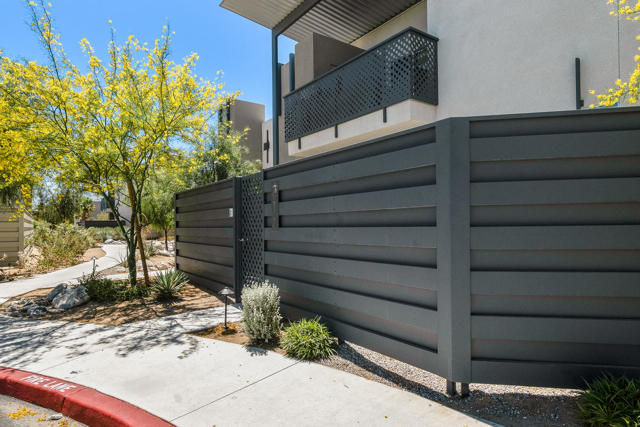 211 The, Palm Springs CA: https://media.crmls.org/mediaz/f962f6b9-71d8-4331-a0a6-77da3a4bd702.jpg