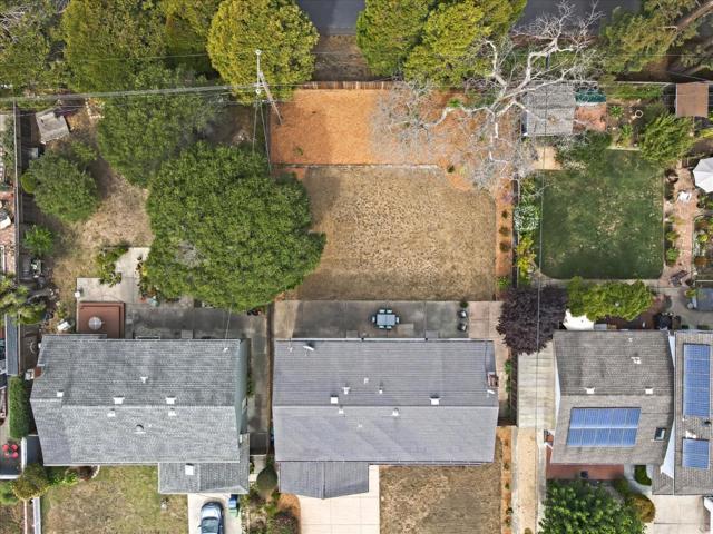 621 Monterey Avenue, Capitola CA: https://media.crmls.org/mediaz/f9639eb8-4627-48f4-ae24-a43f84d39ede.jpg