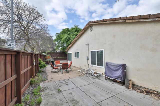 165 Cheltenham Way, San Jose CA: https://media.crmls.org/mediaz/f9641ceb-5b8e-4696-acfb-31dfb50ff980.jpg