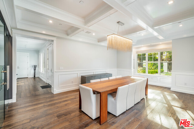 Image 4 of 43 For 4800 Zelzah Avenue