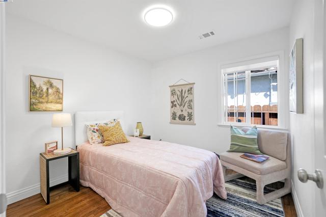 17303 Via Andeta, San Lorenzo CA: https://media.crmls.org/mediaz/f9652c8d-da55-465f-81cb-65ae3a728872.jpg