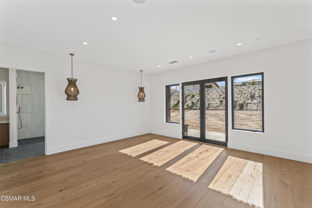 Image 38 of 93 For 532 Corte Corrida