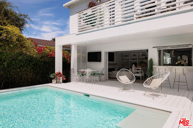 3739 Barry Avenue, Los Angeles CA: https://media.crmls.org/mediaz/f9656a15-f2f2-44e9-b94f-ec9d3813d641.jpg