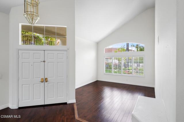 751 Trousdale Street, Oak Park CA: https://media.crmls.org/mediaz/f965ef59-53a1-430d-95de-941cd5c32cb6.jpg