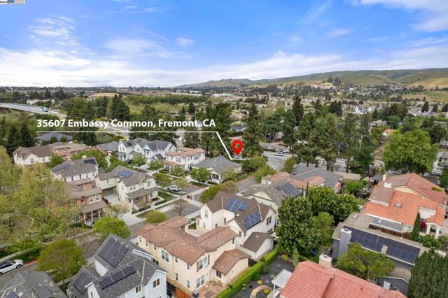 35607 Embassy Common, Fremont CA: https://media.crmls.org/mediaz/f9663f0d-33e6-412b-9591-e9b6c2f42601.jpg