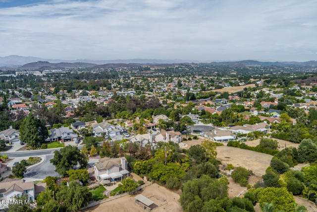 2219 Mapleleaf Avenue, Newbury Park CA: https://media.crmls.org/mediaz/f96657fd-14b1-4ab8-9d76-724bdfc4bf87.jpg