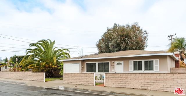 1831 259th Street, Lomita CA: https://media.crmls.org/mediaz/f966e7cc-1af5-41b3-a34a-fddc7c2a40c7.jpg