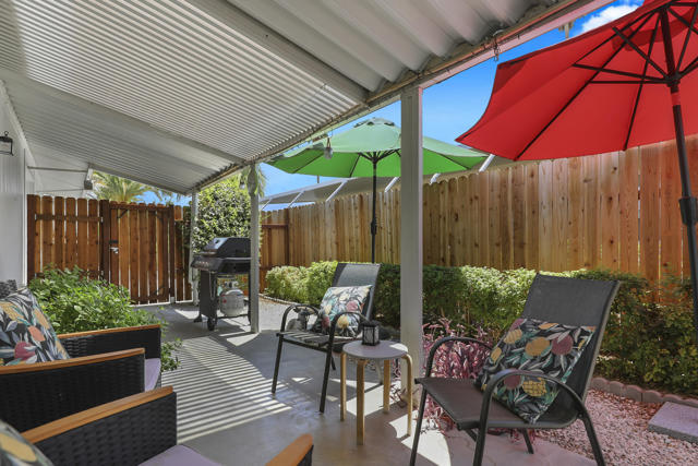 25 Pampas Lane, Palm Desert CA: https://media.crmls.org/mediaz/f9678e85-8b7f-4596-89c1-b98898ad2ff9.jpg