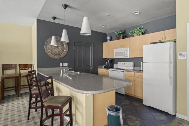 1501 Front Street, San Diego CA: https://media.crmls.org/mediaz/f967ad0c-f3f2-46e4-8c97-352a312852ee.jpg