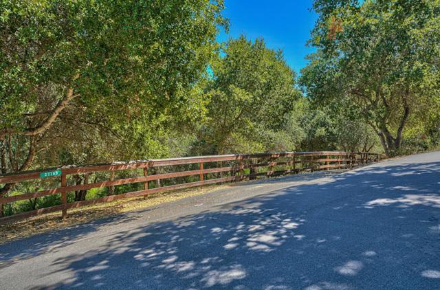 27765 Mesa Del Toro Road, Salinas CA: https://media.crmls.org/mediaz/f9682d3e-e43c-4392-a20e-7cf3d07c823e.jpg