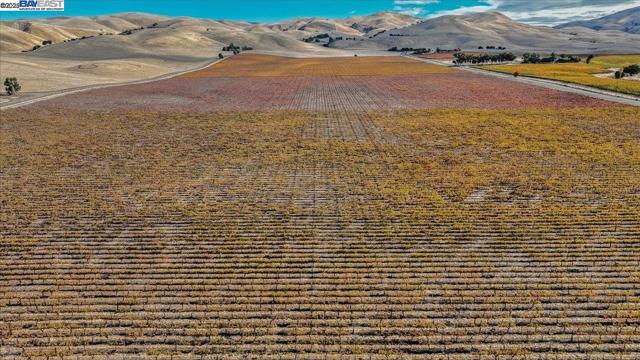 Image 18 of 45 For 9846 Reuss Rd