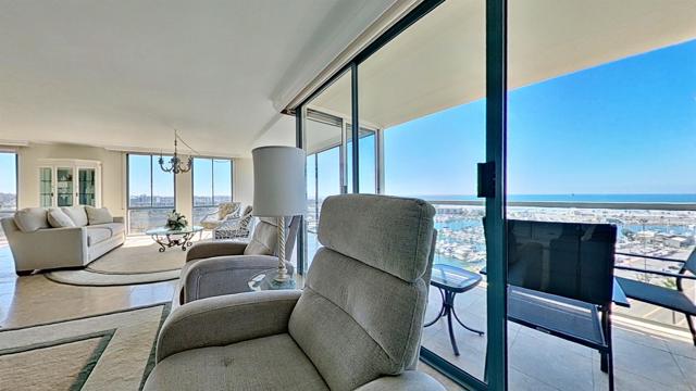 1200 Harbor N Drive, Oceanside CA: https://media.crmls.org/mediaz/f9697458-a5fb-4ebb-9899-4ceecc0e515d.jpg