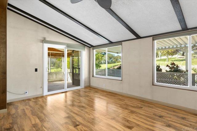 Detail Gallery Image 10 of 50 For 18218 Paradise Mountain Rd #81,  Valley Center,  CA 92082 - 2 Beds | 2 Baths