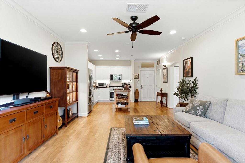525 11th Avenue - photo 13