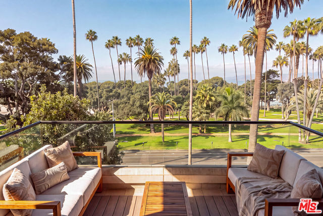 2 Bed Home for Sale in Santa Monica, California