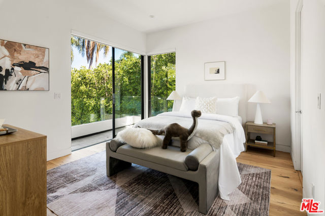 833 N Cherokee Avenue, Los Angeles CA: https://media.crmls.org/mediaz/f96aa79d-f963-4ad3-80c5-f92fd87cf5c4.jpg
