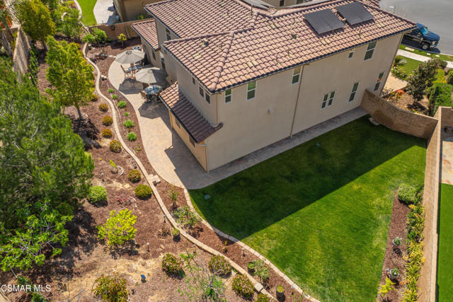 12809 Lone Trail Court, Moorpark CA: https://media.crmls.org/mediaz/f96ae3f4-bf6b-4a3e-beac-364d27422585.jpg