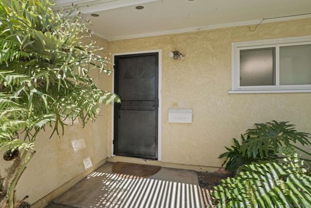 5768 CAMBER DR, San Diego CA: https://media.crmls.org/mediaz/f96afb2d-4daf-4a9a-af30-e81a987568e8.jpg
