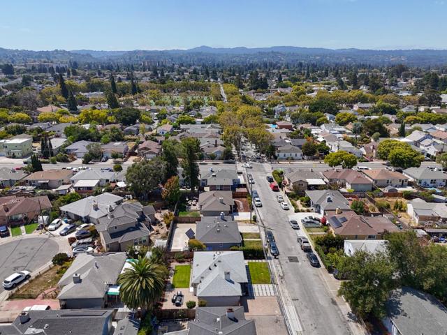 1022 E Santa Inez Avenue, San Mateo CA: https://media.crmls.org/mediaz/f96b614c-17c8-4629-a941-a73d5b9cf2e9.jpg
