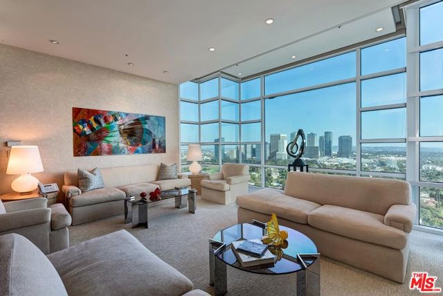 10380 Wilshire Boulevard, Los Angeles CA: https://media.crmls.org/mediaz/f96b96b2-ddd6-4989-a746-161054aa6516.jpg