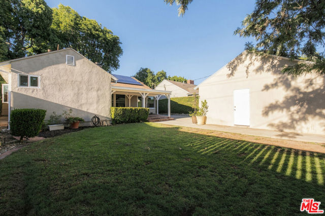 14212 Leadwell Street photo 31