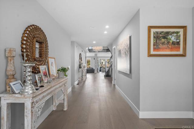 Detail Gallery Image 4 of 43 For 14 Buccaneer Way, Coronado,  CA 92118 - 5 Beds | 4/1 Baths