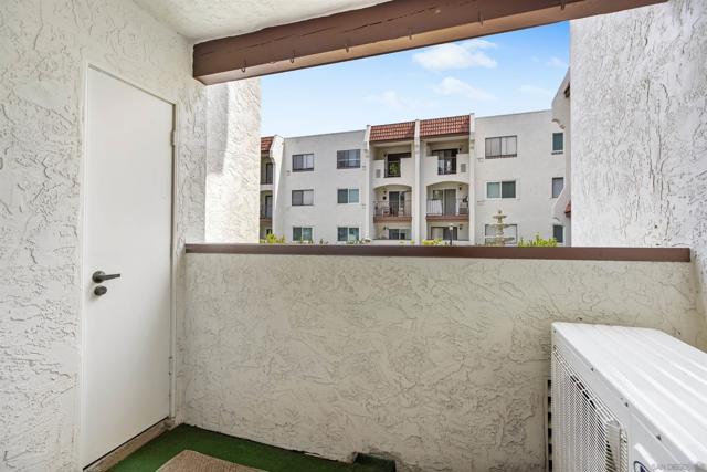 6330 Genesee Ave, San Diego CA: https://media.crmls.org/mediaz/f96d1e84-e312-4d60-8d70-7321a9ae0307.jpg