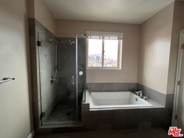 991 Arapahoe Street, Los Angeles CA: https://media.crmls.org/mediaz/f96d451f-cf75-4c52-8bd8-0888180fc062.jpg