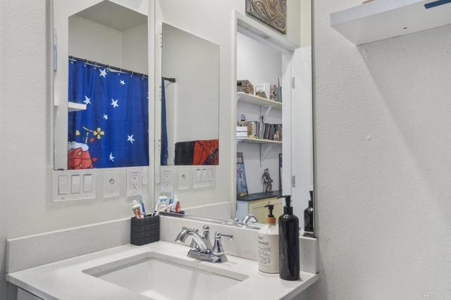 Image 17 of 28 For 1205 Paseo Sea Cliff  69