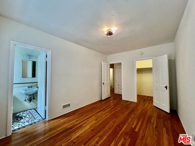 8474 Fountain Avenue, West Hollywood CA: https://media.crmls.org/mediaz/f9702ccb-e896-40dc-8e89-7112105402d0.jpg