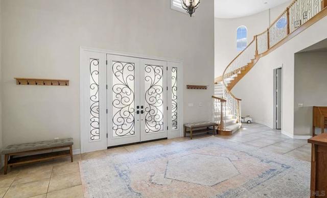 21100 Paseo Montana, Murrieta CA: https://media.crmls.org/mediaz/f970fea0-3116-4022-86fc-912988f69610.jpg