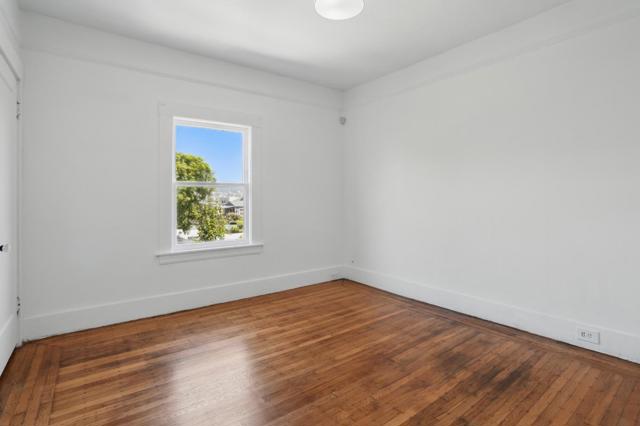 32 Cross Street, San Francisco CA: https://media.crmls.org/mediaz/f971fac0-6dd0-4898-b9f2-c7a956f1c7b9.jpg