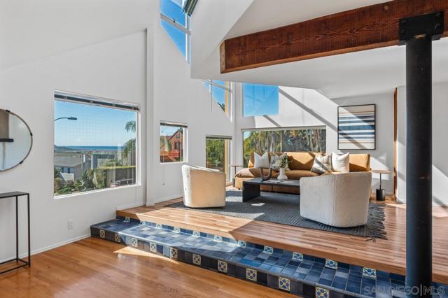 2506 Via Merano, Del Mar CA: https://media.crmls.org/mediaz/f97308b9-04ad-414d-b6db-cc0d87c4fdf9.jpg