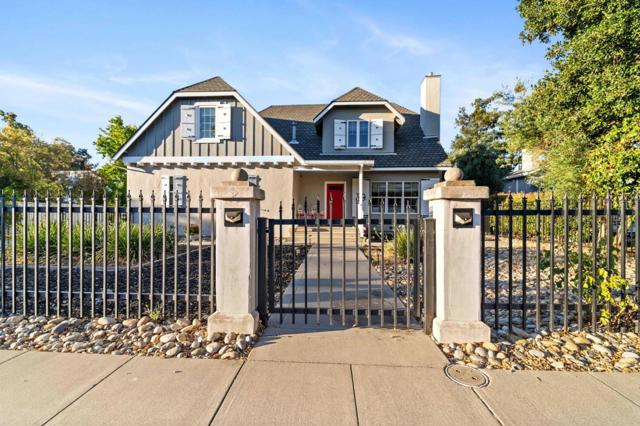 16973 Roberts Road, Los Gatos CA: https://media.crmls.org/mediaz/f973141c-286b-4984-92fc-f6227827efd4.jpg