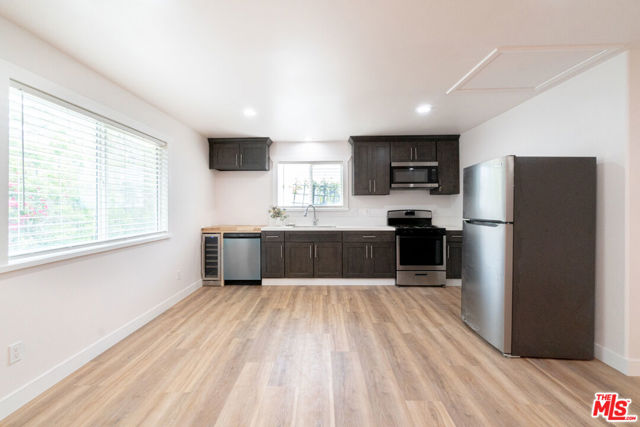 4005 Sequoia Street, Los Angeles CA: https://media.crmls.org/mediaz/f9731bd2-3c09-484b-ac4c-a1d7f4f52615.jpg