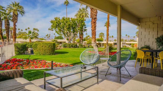 472 Sandpiper Street, Palm Desert CA: https://media.crmls.org/mediaz/f974b79e-a480-4ec6-bdd0-8d814ff799ea.jpg