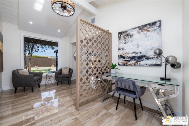 372 E Molino Road, Palm Springs CA: https://media.crmls.org/mediaz/f9762cf9-f044-456b-8256-f1c1ac70e8c5.jpg